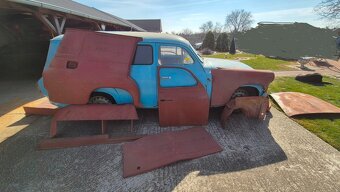 Škoda 1202 VAN 80% plecharina + veci k renovaci - 4