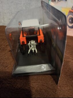 Zetor 8011 - ursus c385 Kultovní traktory 1:43 - 4