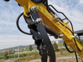 Hydraulický palec pro minibagry - 4