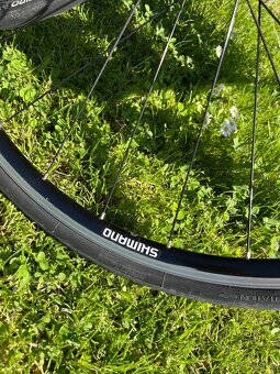 Zapletená kola Shimano WH-R500 - 4