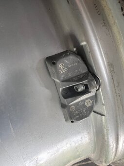 Alu disky VW Škoda Audi R17 5x112 ET40 7,5J - 4