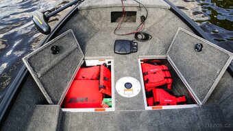Alumacraft Escape 165 CS vybavený motorem Mercury F50 ELPT - 4