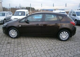 Opel Astra 1.4i 16v 88kw,CZ,serviska benzín manuál 88 kw - 4