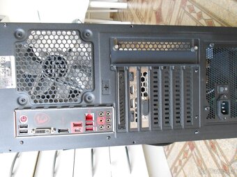 Sharkoon herní pc bez HDD na náhradní díly - 4