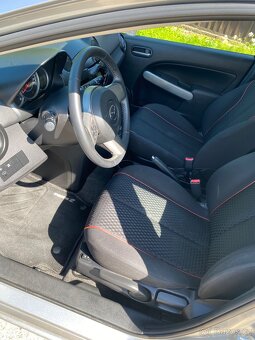 Mazda 2, 2012, 127 000 najeto, klima. vyhřívané sedačky - 4