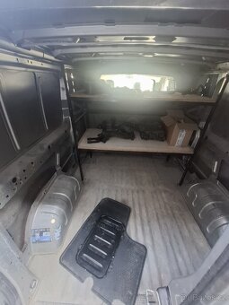 Opel Vivaro 2.0 84kw 2008 potkaný motor - 4