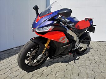 Aprilia RSV4 Factory, r.v.2022, 1.majitel,nové ČR, 14.583 km - 4