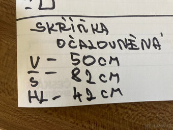 Skříňka nábytková nízká čalouněná koženkou za 500 kč - 4
