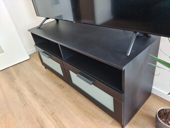 Prodám TV stolek - 4
