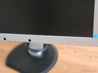 LCD monitor Philips 23" - Full HD - 4