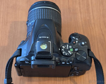 Nikon D5600 + 70-300mm - 4