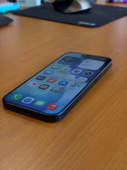 iPhone 15 Pro 256 GB - 4