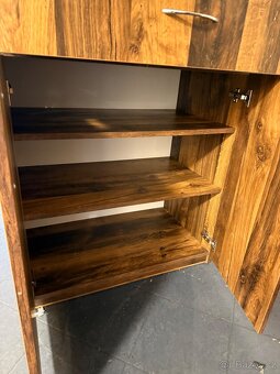 Dřevěná skříň se šuplíkem - 4