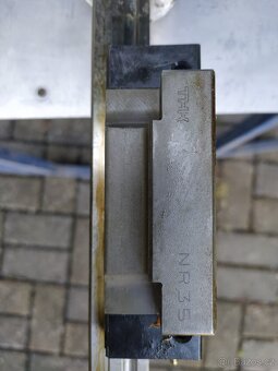 Lineární pojezd a kuličkové šrouby - 4