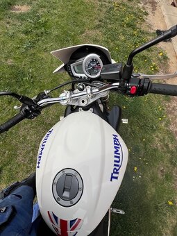 Street Triple - 4