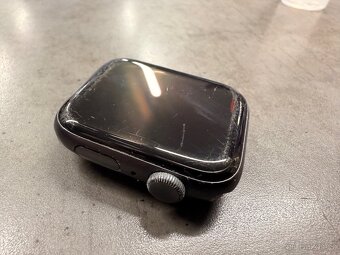 Apple Watch Nike SE GPS 44mm - 4