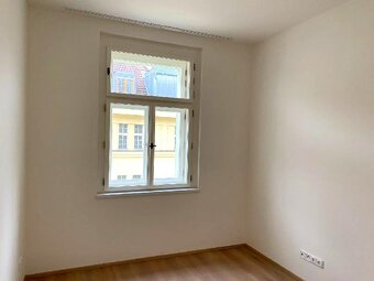 Zcela nový 2+kk, 43m2, P.7, Sternberkova - 4
