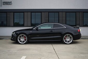 Audi A5 3.0 TDI DPF quattro S tronic BLACK - 4