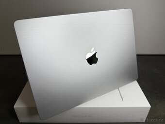 MacBook Air 15'' 2023 / M2 / 8GB / 512GB SSD / Kompletní b - 4