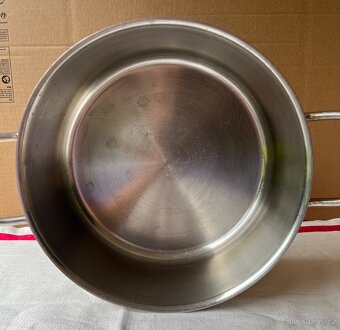 Prodám gastro hrnec Sving indukce 29 x 14 cm - 4