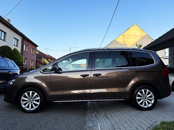 VOLKSWAGEN SHARAN 2.0TDI BIXENONY,PANORAMA,KAMERA,KŮŽE,TAŽNÉ - 4