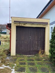 DŮM SE ZAHRADOU A GARÁŽÍ - 4