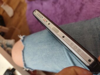 Prodám nerozbitný telefon Oukitel WP 6 TOP STAV - 4