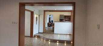 4+KK 190m2 + 3+KK 150m2 + prodejna 60m2 - 4