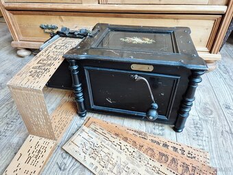 Starožitný hrací stroj, flašinet MANOPAN,  1887 - 1900 - 4