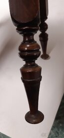 Prodám starožitný čajový stolek - 4