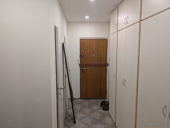 Byt 2+kk po rekonstrukci v krásné a skvěle dostupné lokalitě - 4