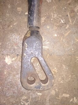 Svislý sloupek Zetor - 4