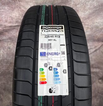 Letní top alu Bmw Performance 225/45R18 95Y - 4