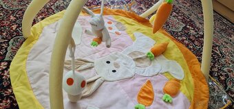 hrací deka s hrazdičkou (0+ měs.) - 4