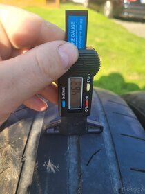 letní pneu 235/50/18 Continental - 4