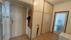 Prodej bytu 2+1 (50 m2) v opraveném domě v Praze 6 - 4