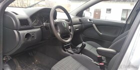 Škoda Octavia 1 - prodej v celku nebo na náhradní díly - 4