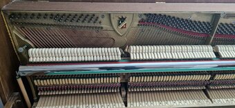Piano Petrof K114 - 4