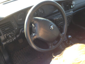 Opel Vectra B 2,0DTI 74kW, 2001 Combi - na díly - 4