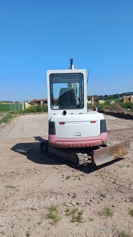 Takeuchi TB125 - 4