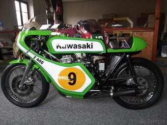 Závodní Kawasaki Z 400 - 4
