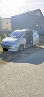 Peugeot 1007 - 4