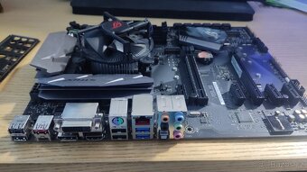 Asus strix B250f, Intel core i5 7400, Corsair vs550 - 4