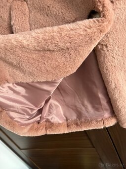 Dámský kabát, kožich - 4