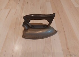 Žehličky - retro - 4