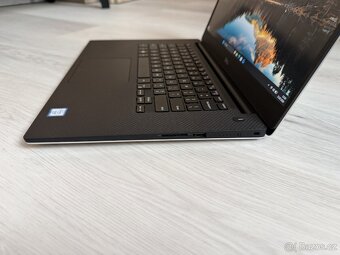 DELL Precision 5540 - 15.6",Xeon, 32GB RAM, 1TB SSD, Quadro - 4