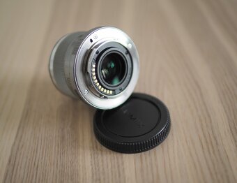 Olympus 45mm f/1.8 - 4