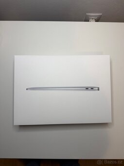 MacBook Air 13" 2018 i5 / 8GB / 256GB - 4