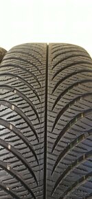 Goodyear 215/55 R17 94V 2x6,5mm; 2x5,5mm - 4