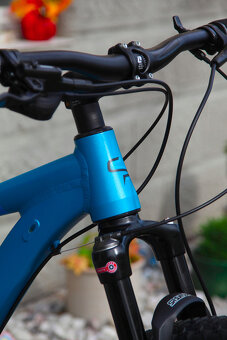 Nové 29" kolo SCUD, SR Suntour EPIXON, vel. M - 4